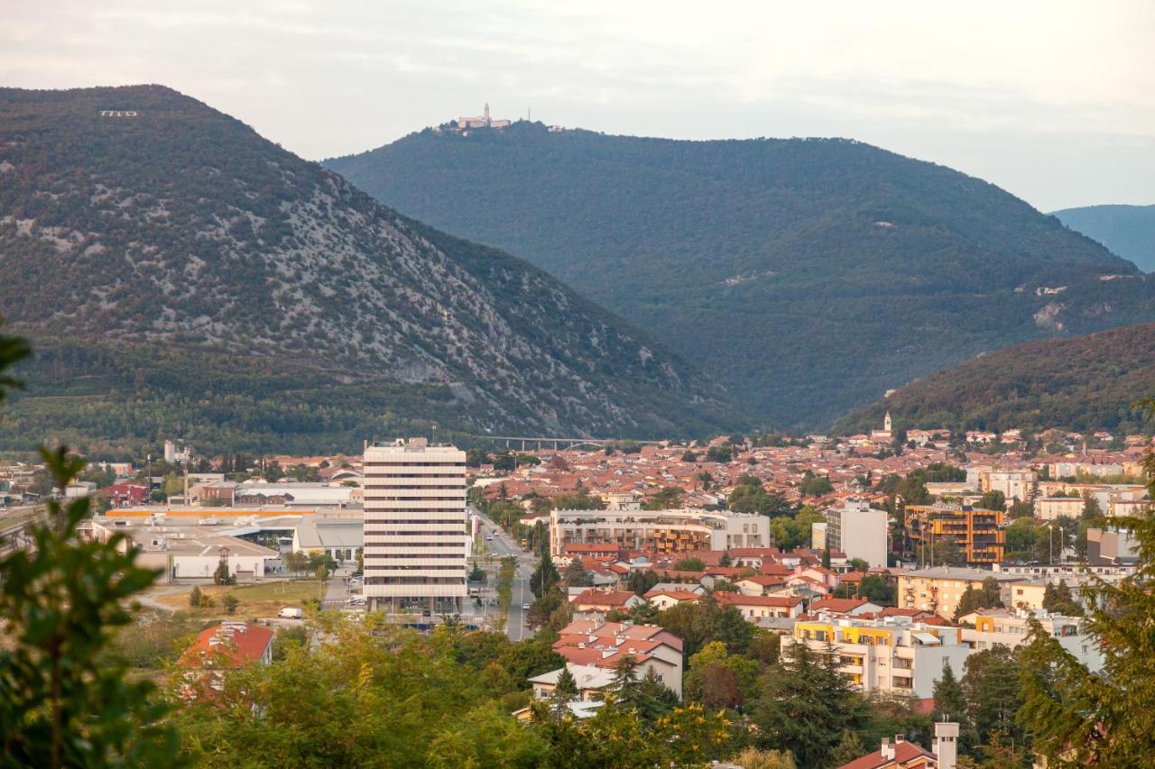 Elegant Studio Apartment With Panoramic View Nova Gorica Esterno foto